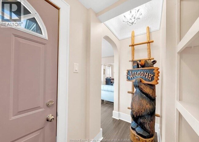 Photo - 2257 Charl Ave