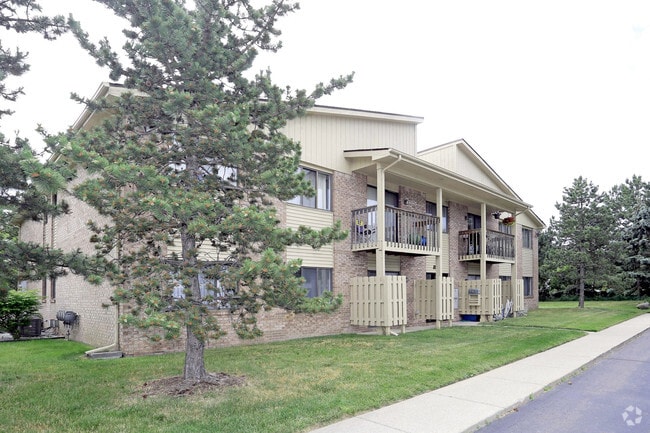 Photo - Fraser Pointe Manor