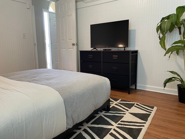 2nd Bedroom - 305 Morgan Pines Dr