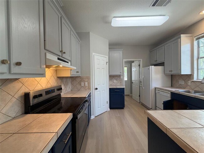 Photo - 5101 Avenue H