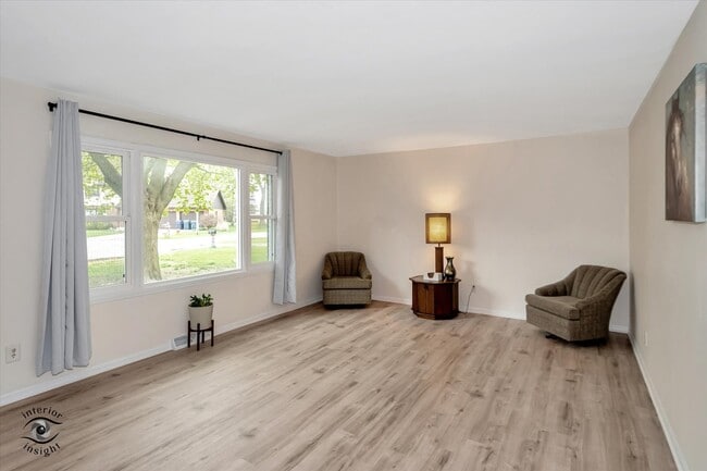 Photo - 18 Laurel Ln