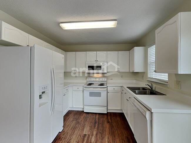 Photo - 14301 Blue Grass Dr