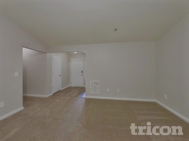 Photo - 372 Cheri Pl