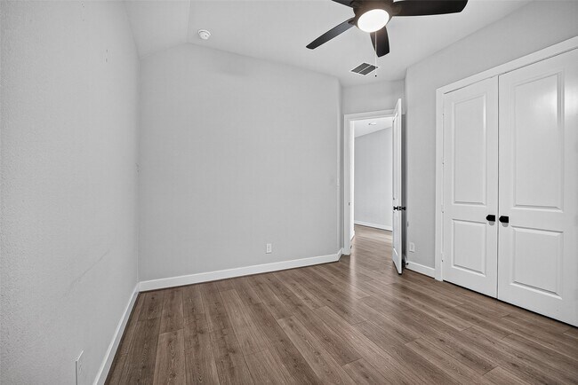 Photo - 2600 Golden Palms Ln
