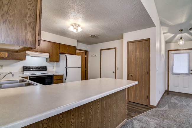 Photo - 13127 39th Ave N