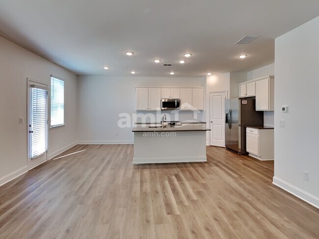 Photo - 1305 Soapstone Rd