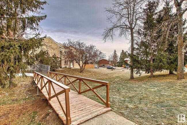 Photo - 4 C Callingwood Ct NW