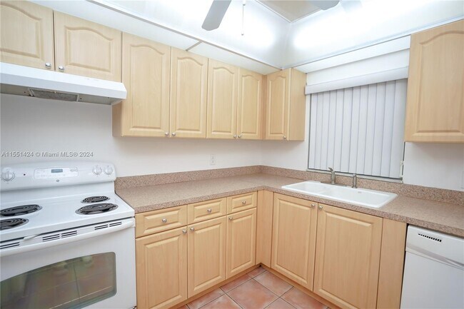 Photo - 9481 Evergreen Pl