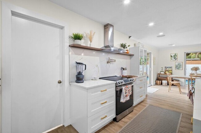 Photo - 2421 SW 29th Way