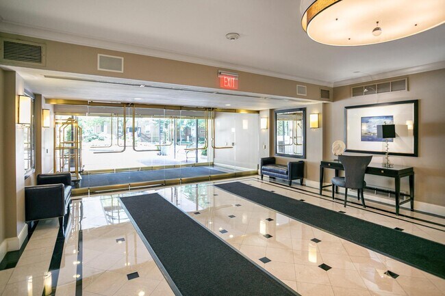 Photo - 4601 N Park Ave Unidad # 1212