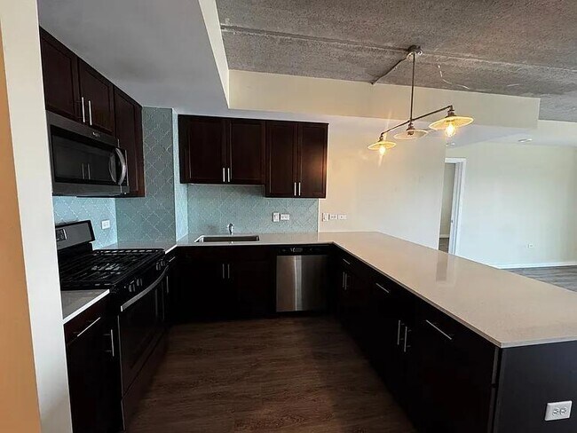 Photo - 1323 W Morse Ave Unit 708