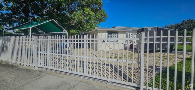 Building Photo - 12705 NW 8th Ave Rental