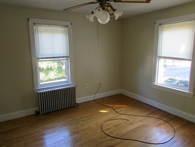 6 Newtonville Ave Unit 2nd floor apartment