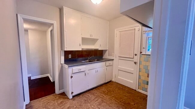 Photo - 1725 Seminary St