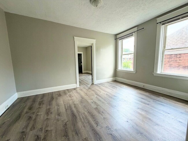 Photo - 3055 Mathers St Unit 1