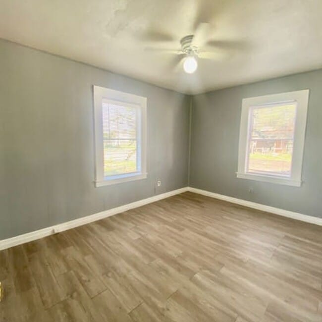 Photo - Handyman Special $0 First Month's Rent / $0 Deposit at move-in “You fix, you SAVE BIG!!” Contact ...