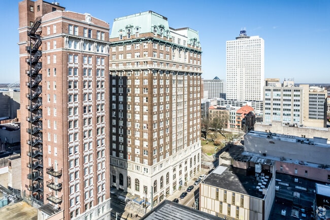 Photo - Goodwyn Condominiums