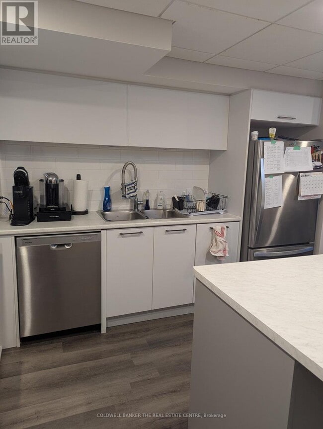 Photo - 89 Depeuter Crescent