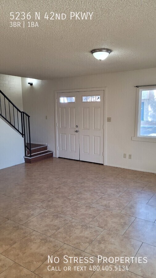 3 Bed Town Home off 43rd Ave & Camelback Rd! - 3 Bed Town Home off 43rd Ave & Camelback Rd!