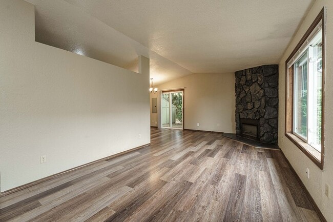 Photo - 2 Bedroom 2 Bath with single car garage