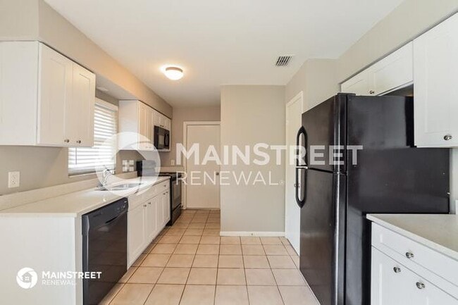 Photo - 640 W Blue Lake Terrace, De Land, FL 32724