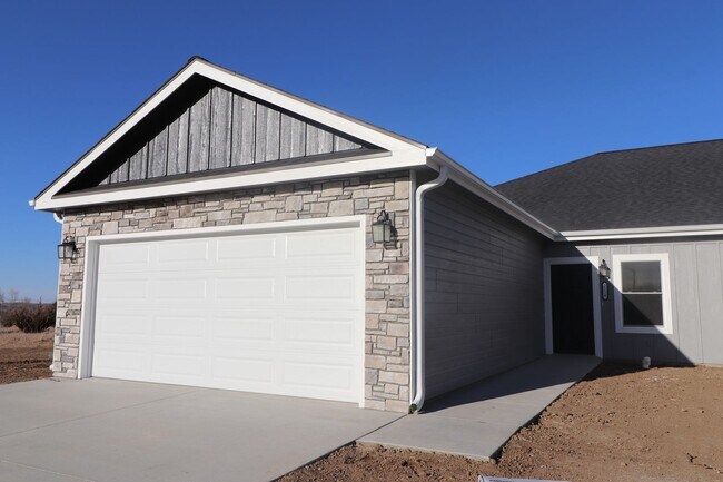 Photo - Newer Home ready for rent!