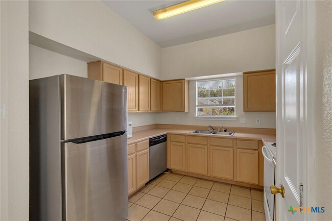 Photo - 885 Sagewood Trail