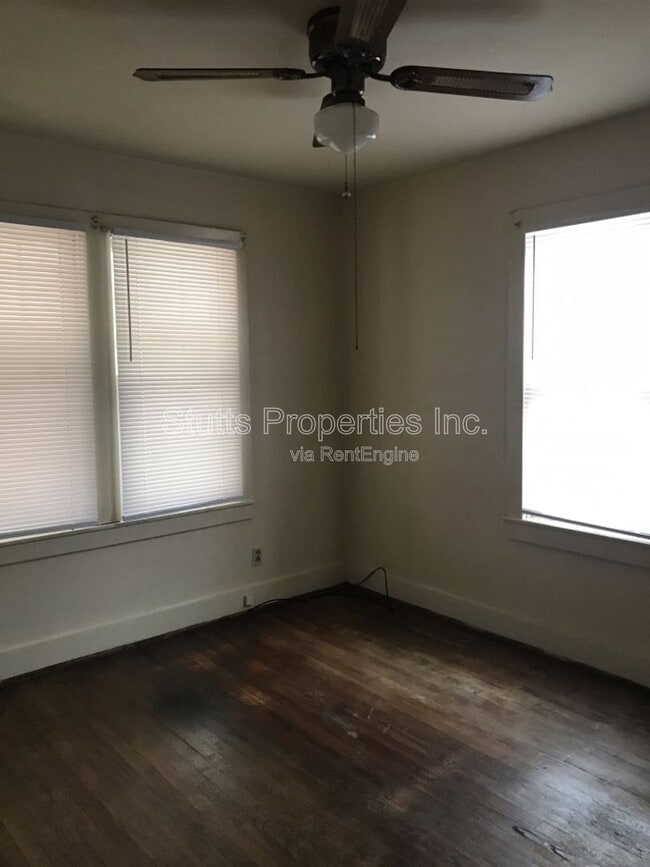 Photo - 903 E 8th St