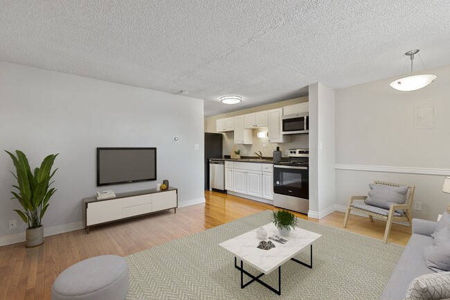 Building Photo - 8 S Clarkson Street Rental