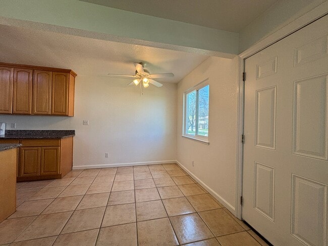 Photo - 3615 Sapphire Dr Unit 3