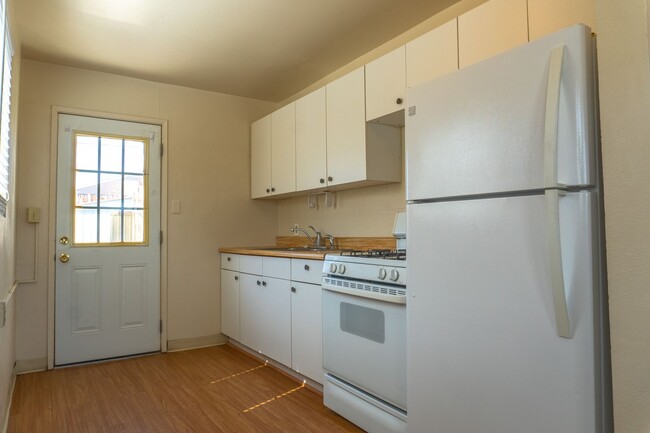 Photo - Live Large in a Cozy Retreat! Private Back... House