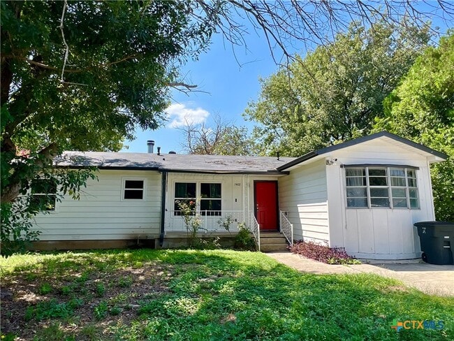 Building Photo - 1402 Duvall Dr Rental