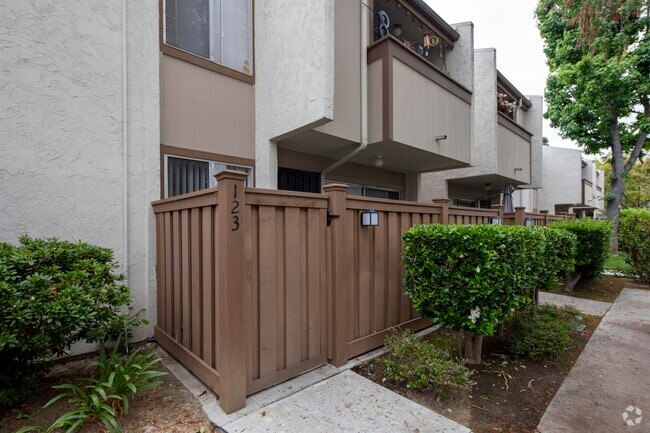 Building Photo - 3549 Castle Glen Dr Rental