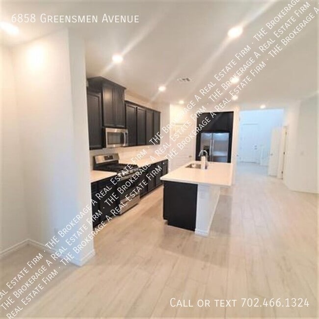 Photo - 6858 Greensmen Ave