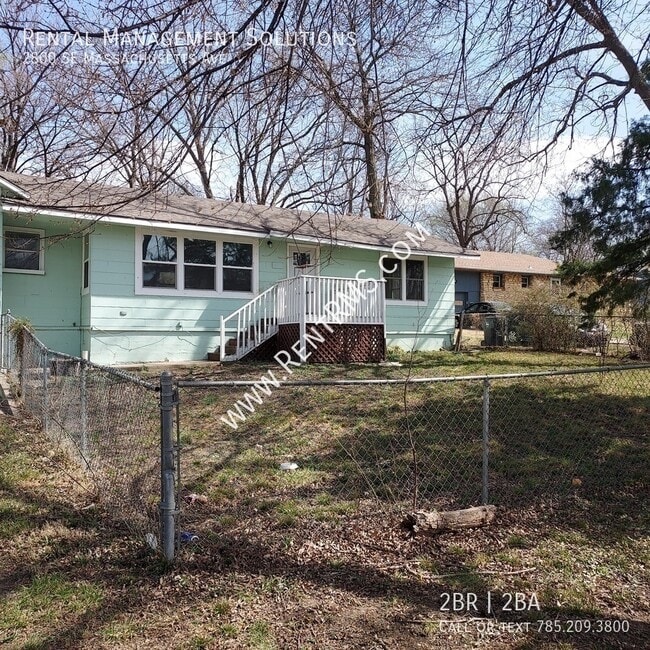 Building Photo - 2800 SE Massachusetts Ave