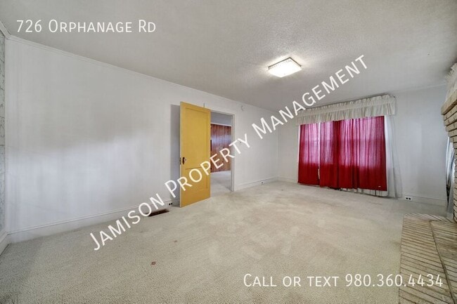 Photo - 726 Orphanage Rd