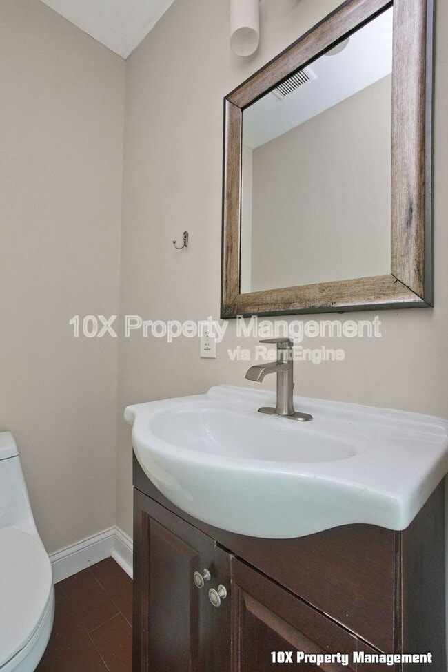 Photo - 917 Lockbourne Rd