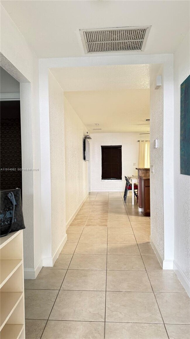 Photo - 1018 Foster Rd