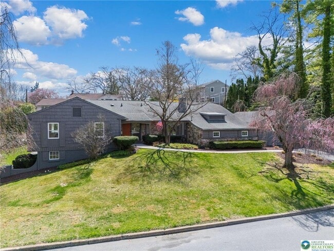 Photo - 2824 College Dr House