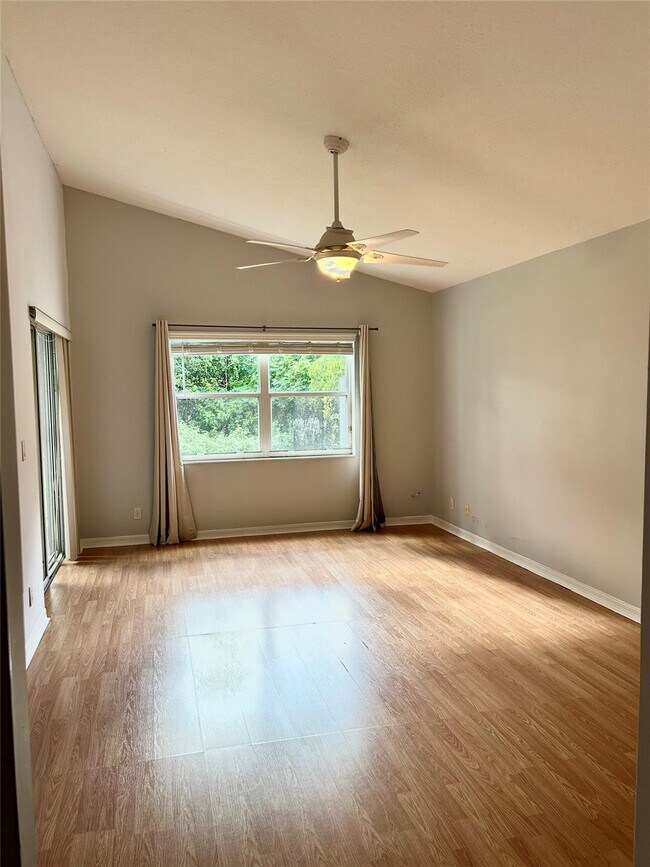3694 Miramontes Cir