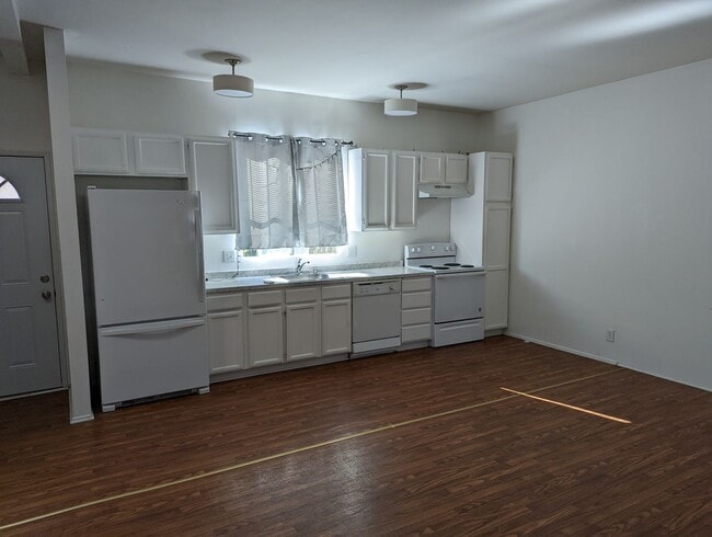 Photo - Doheny Unit 1114 1/2