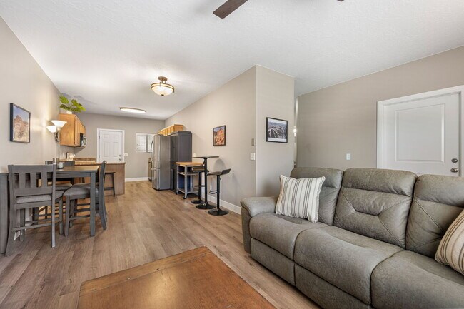 Photo - "Cozy 2-Bedroom Retreat in Prime Washington, UT Location – Welcome to La Vanita!" Unit L4