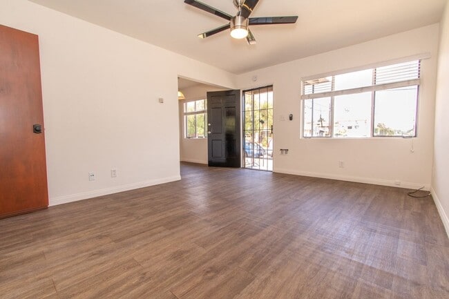 Photo - Charming 1 Bedroom / 1 Bath Apartment in Kensington w/ Garage Unit 4205