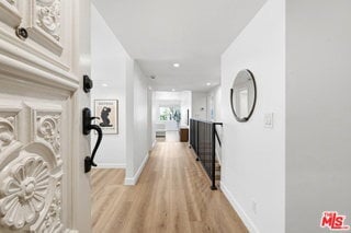 Photo - 324 S Elm Dr