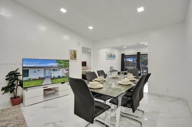 Photo - 5434 SW 25th Ave
