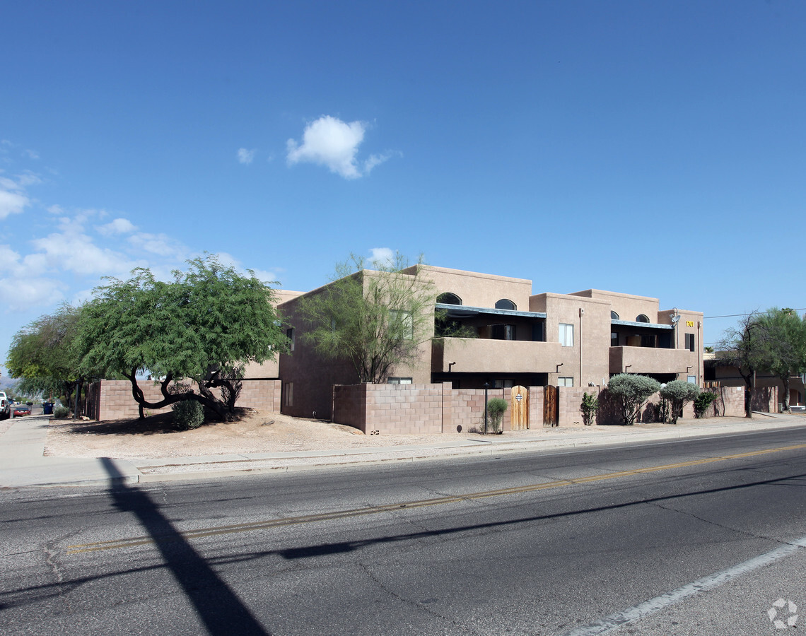 Photo - Meadow Park Apartments