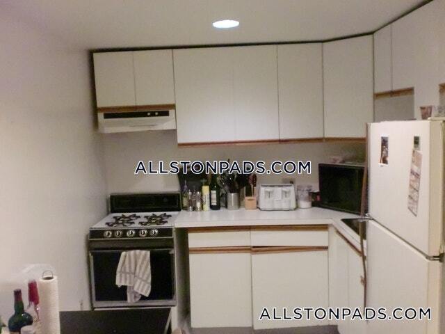 Photo - 11 Scottfield Rd Unit 2