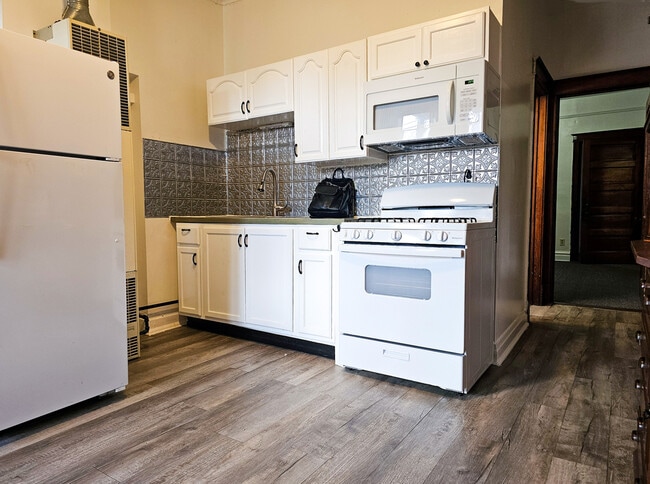 Photo - 2741 W 16th St Unit 2R