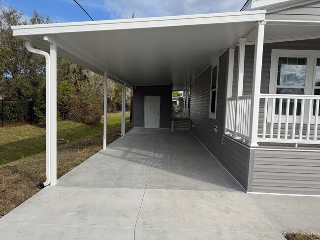 Photo - 79 5th St W