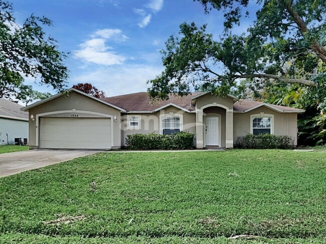 Building Photo - 1234 SW Alesio Ln